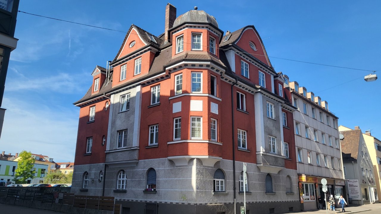 Augsburg: Verkauft! Schöne Jugendstilwohnung mit Balkon in zentraler Lage 