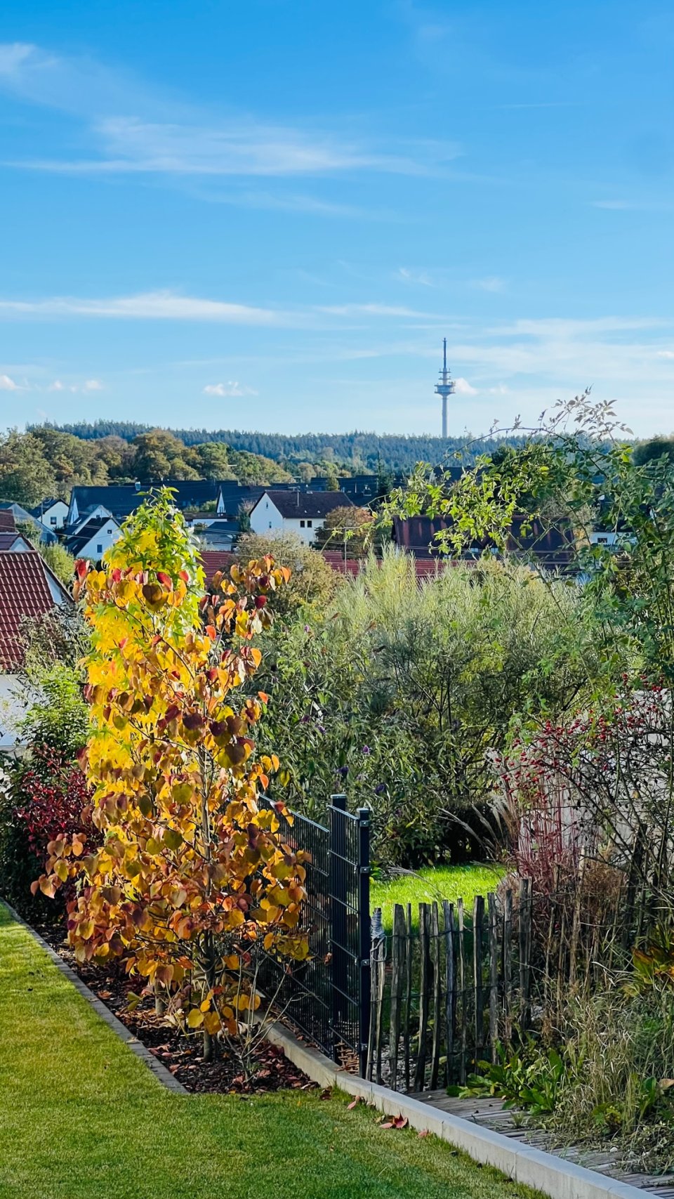 Exklusive Doppelhaushälfte Neubau 2024 | KfW-55 | A+ | Garten | Glasfaser | Designküche