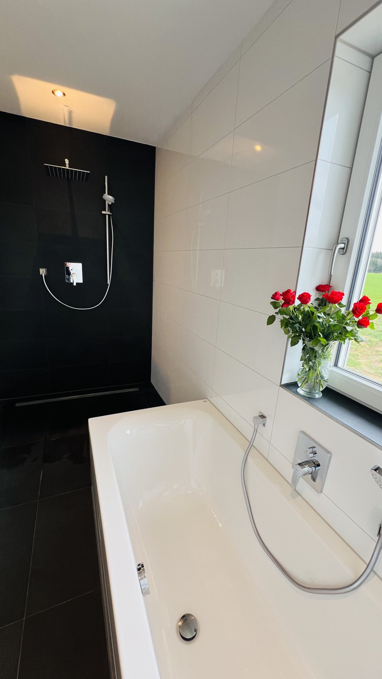 Exklusive Doppelhaushälfte Neubau 2024 | KfW-55 | A+ | Garten | Glasfaser | Designküche