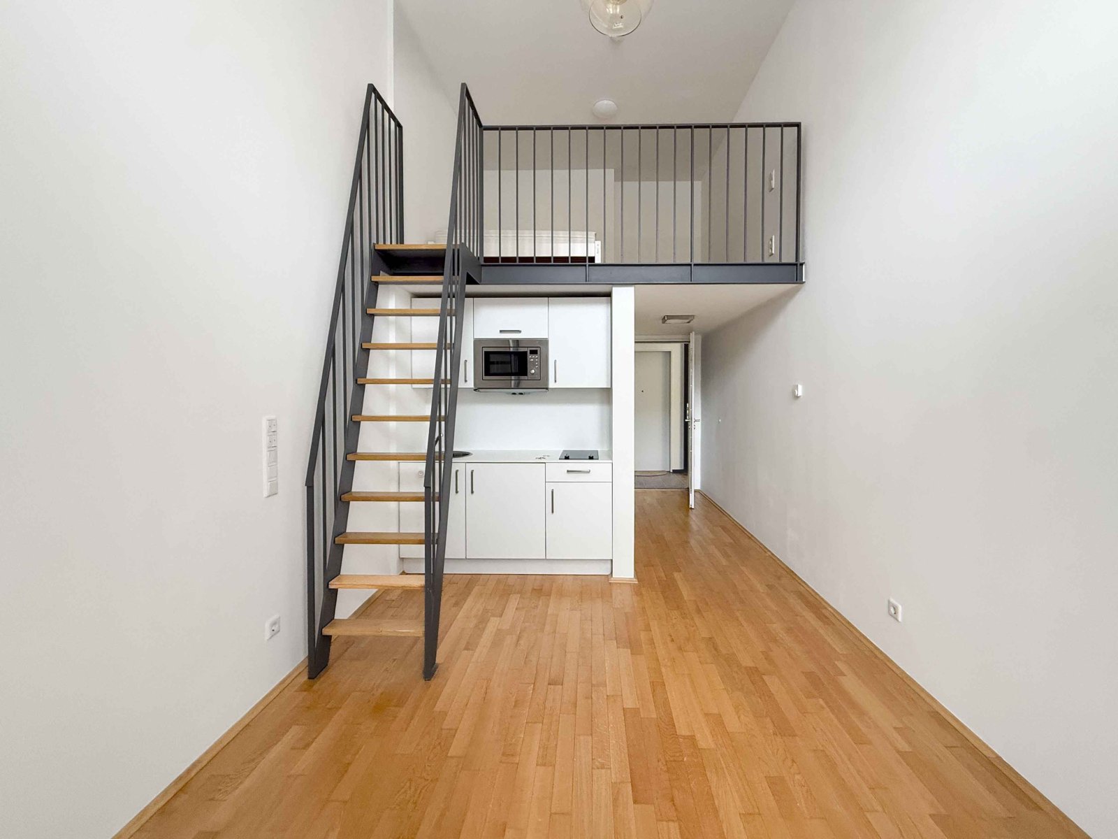 Modernes, geschmackvolles Galerie-Apartment mit Terrasse in Zentrumslage!  