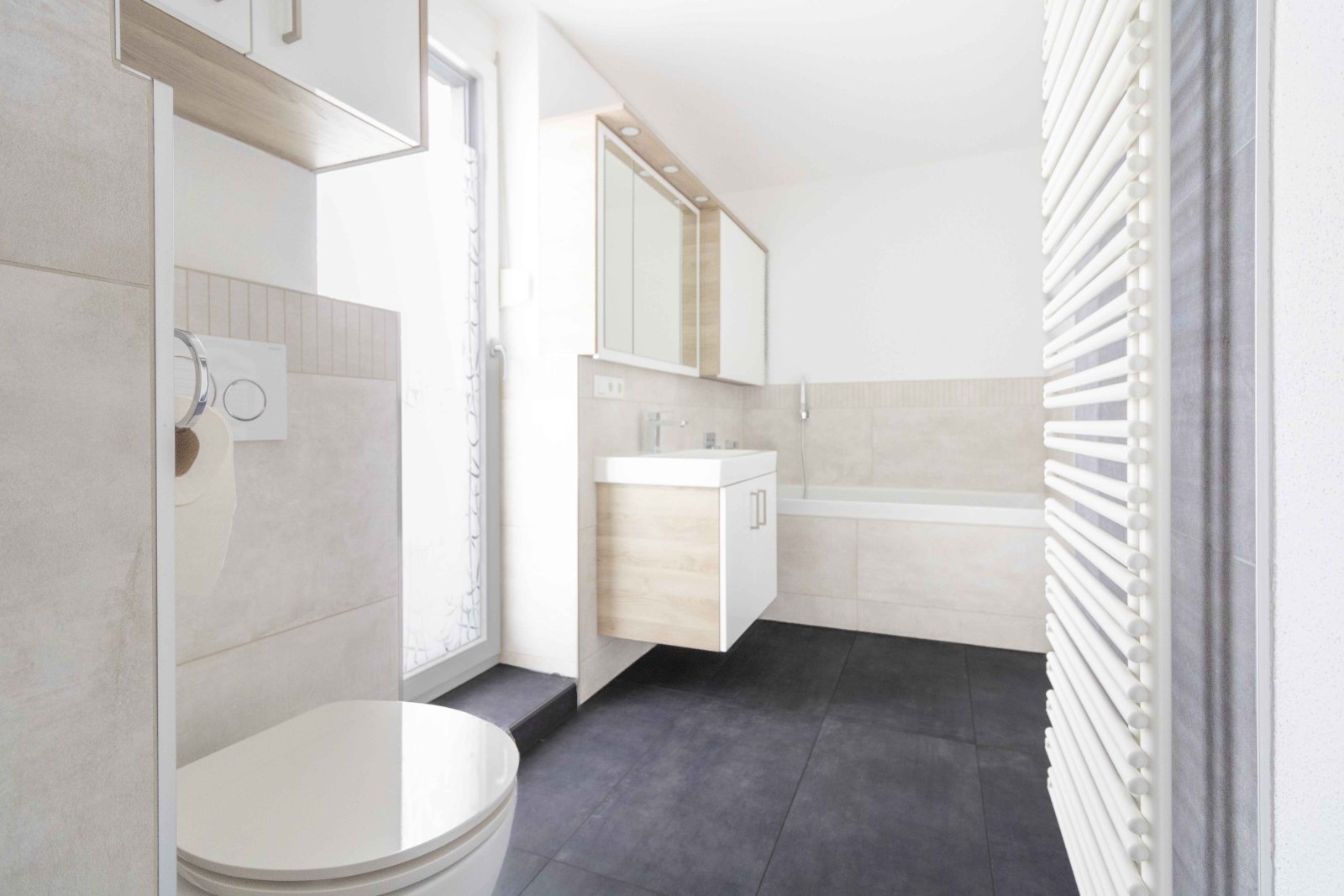 Exklusive 3 ZKB Moderne Terrassenwohnung (BJ.2017)  mit hochwertiger Ausstattung und EBK!
