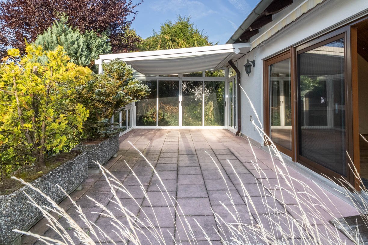 Mehrgenerationenhaus in naturnaher Lage – mit Einliegerwohnung, außergewöhnlichen Raumhöhen und flexiblem Grundriss