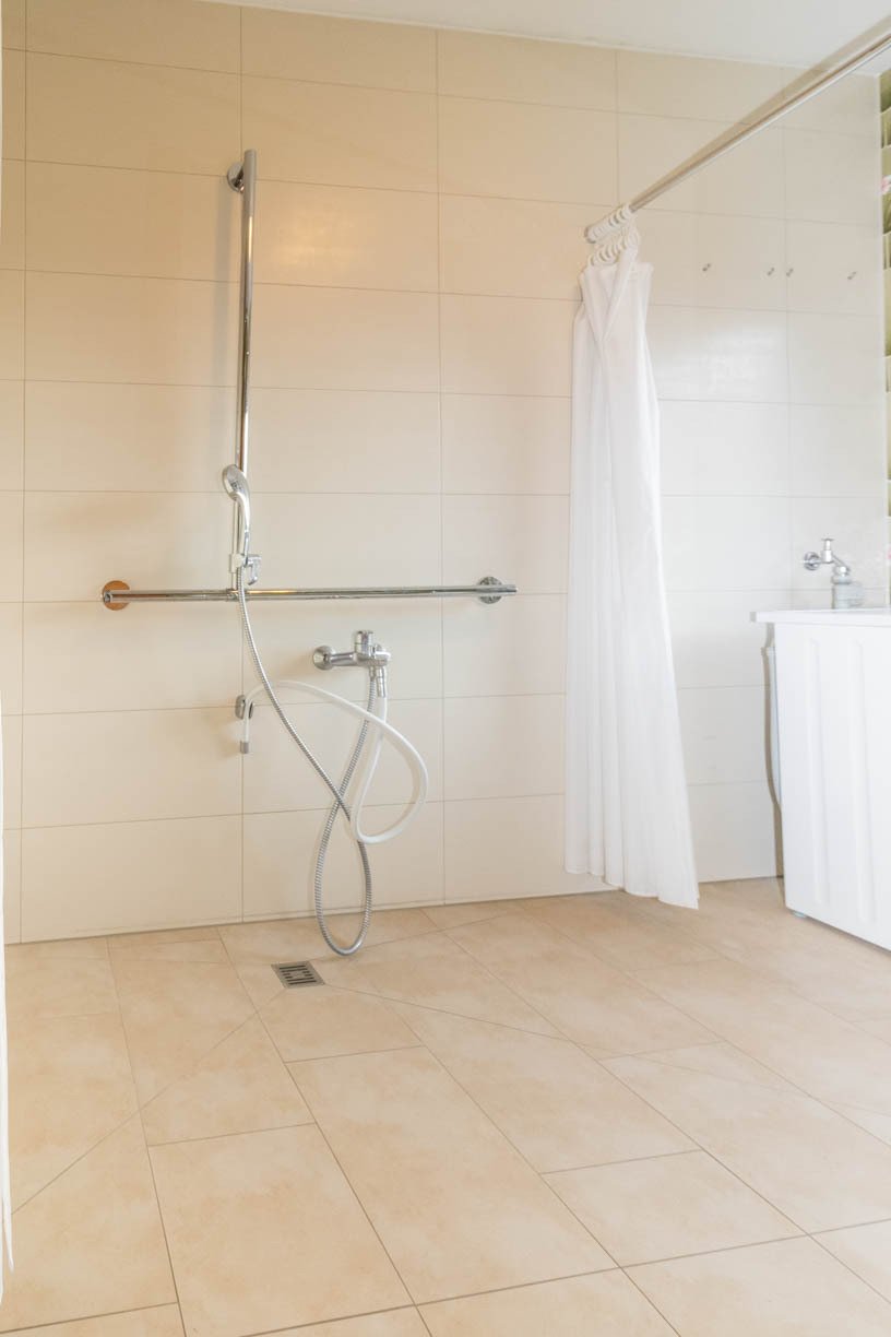 Mehrgenerationenhaus in naturnaher Lage – mit Einliegerwohnung, außergewöhnlichen Raumhöhen und flexiblem Grundriss