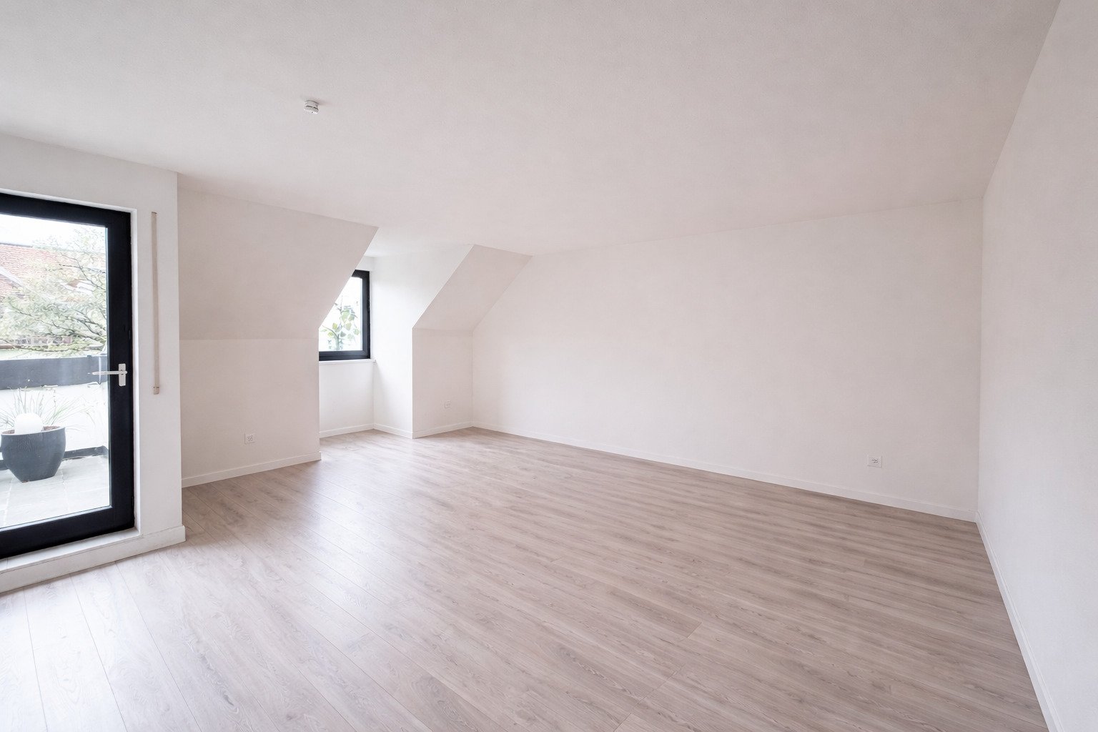 Moderne 2-ZKB mit Dachterrasse in ruhiger Lage direkt am Lech