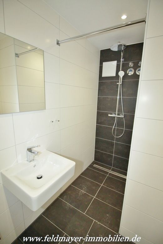 Neubau! Top modernes Studenten Apartment mit Balkon in Zentrumslage!