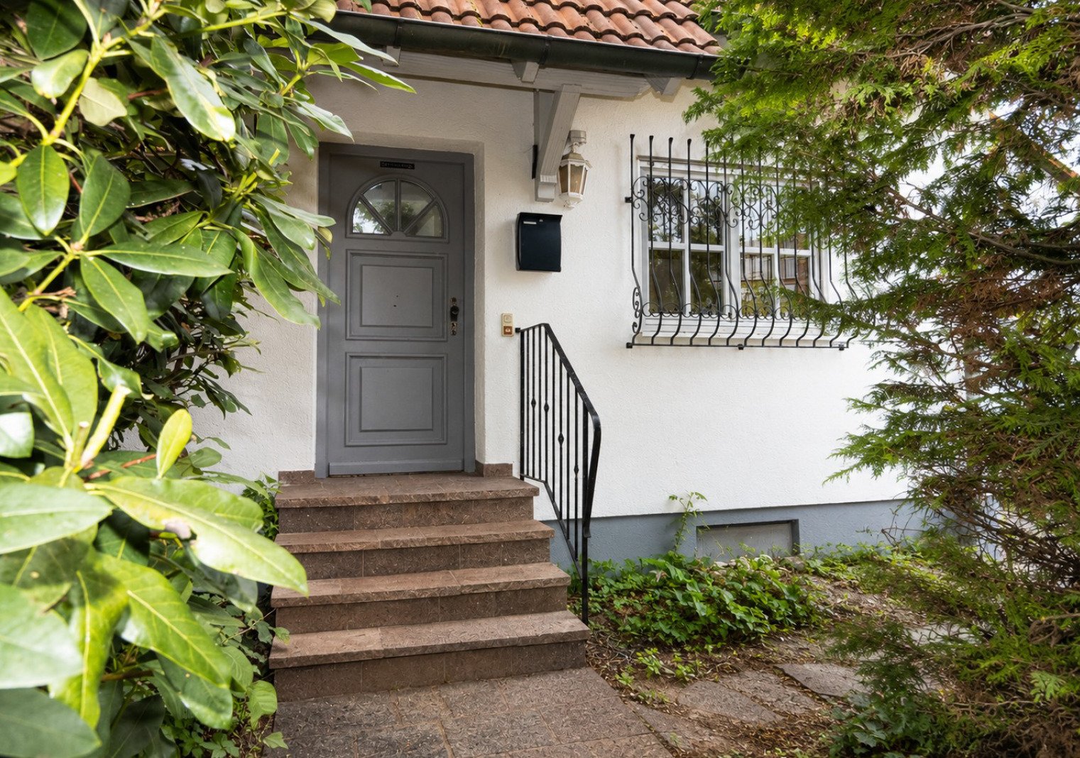 Stadtbergen : Haus mieten in Deuringen – Komfortables Wohnen mit großzügigem Garten und gehobener Ausstattung 