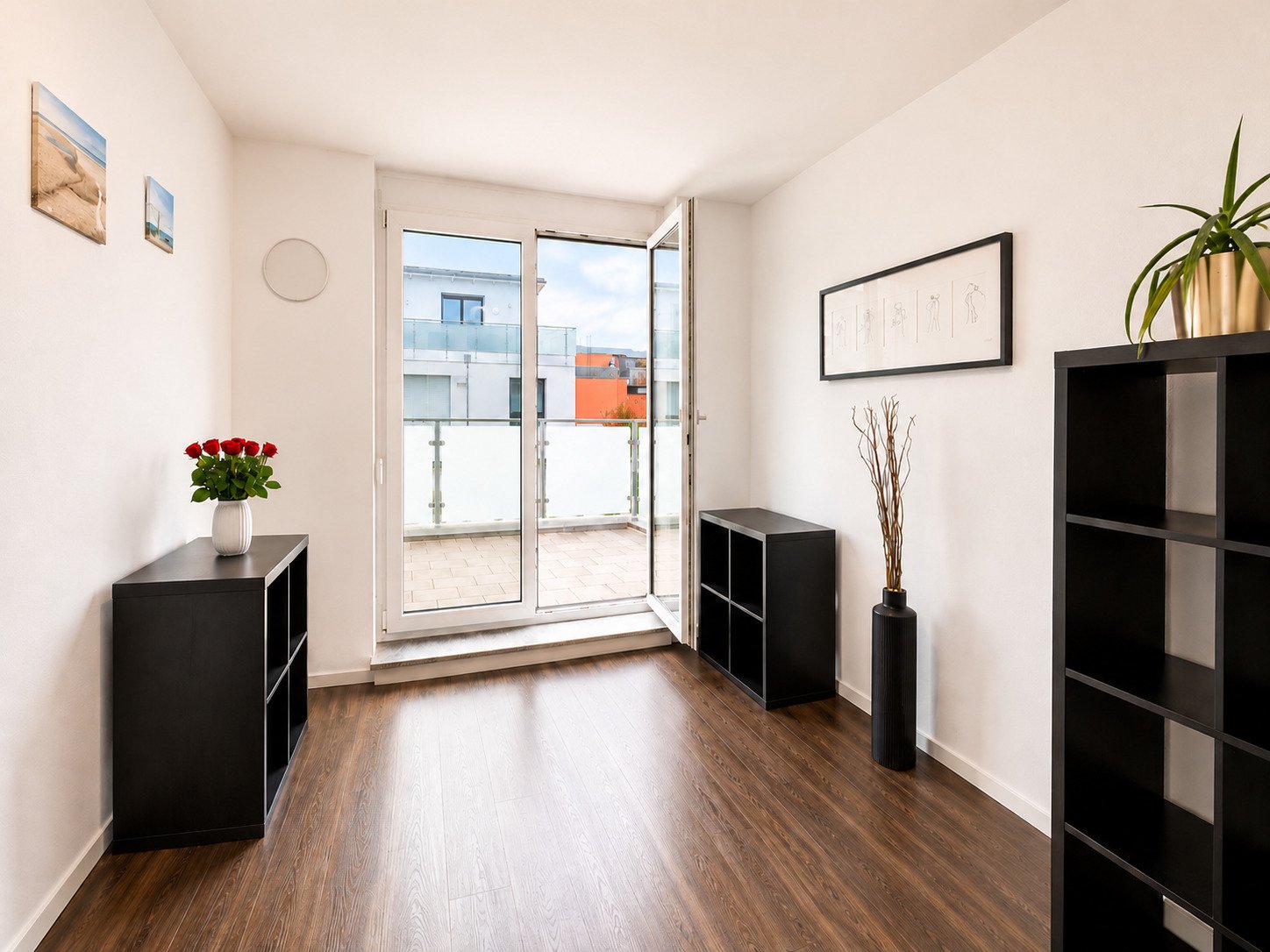 Exklusiv möblierte 4-Zimmer-Wohnung | 3 Dachterrassen | Aufzug | TG-Stellplatz | 1000 Mbit Internet