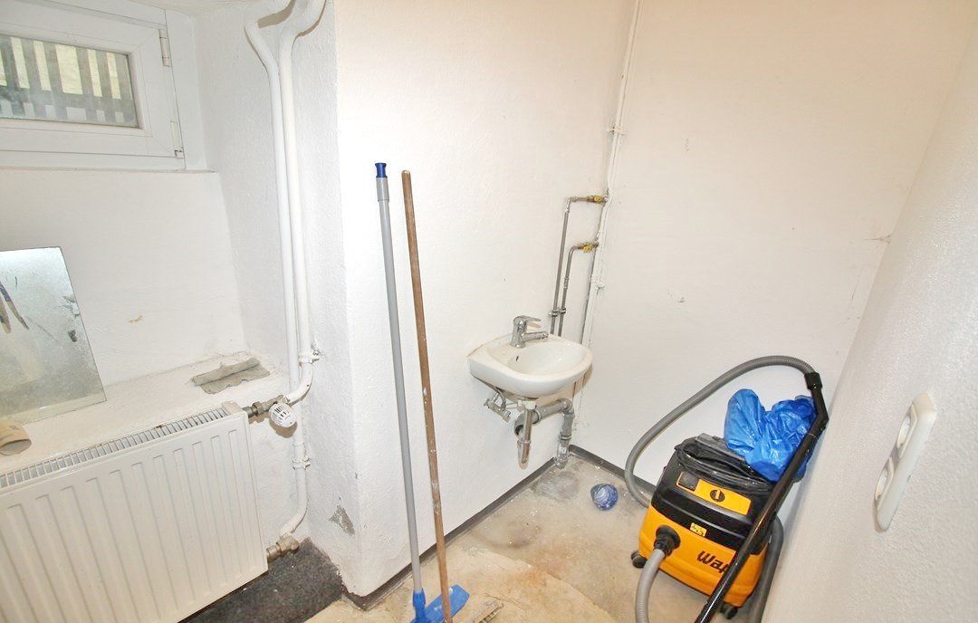 Lager-/ Werkstatt-/ Hobbyräume inkl. WC/Dusche und Küchenanschlüsse in der Augsburger-Innenstadt! 