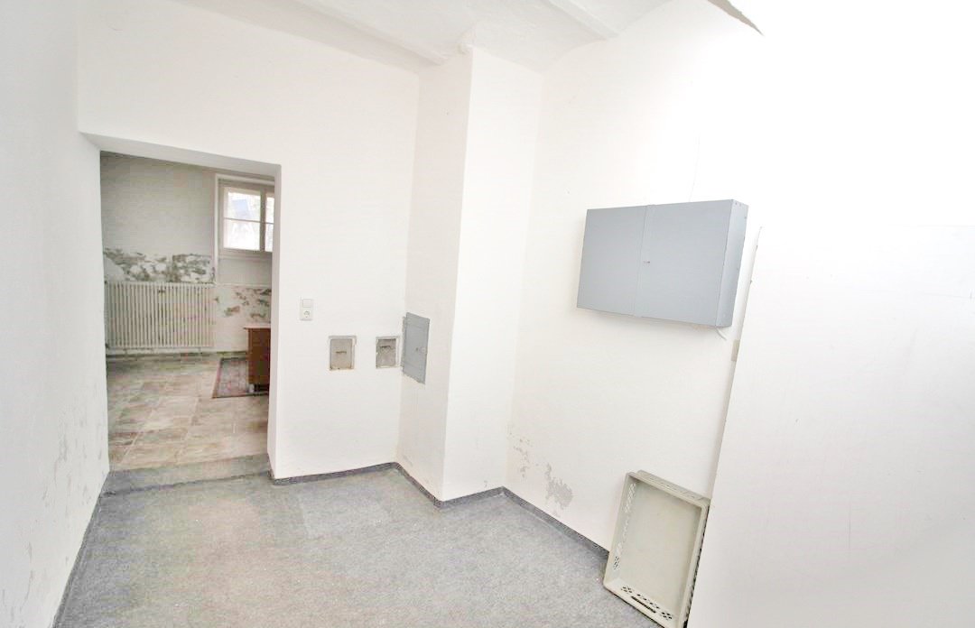 Lager-/ Werkstatt-/ Hobbyräume inkl. WC/Dusche und Küchenanschlüsse in der Augsburger-Innenstadt! 
