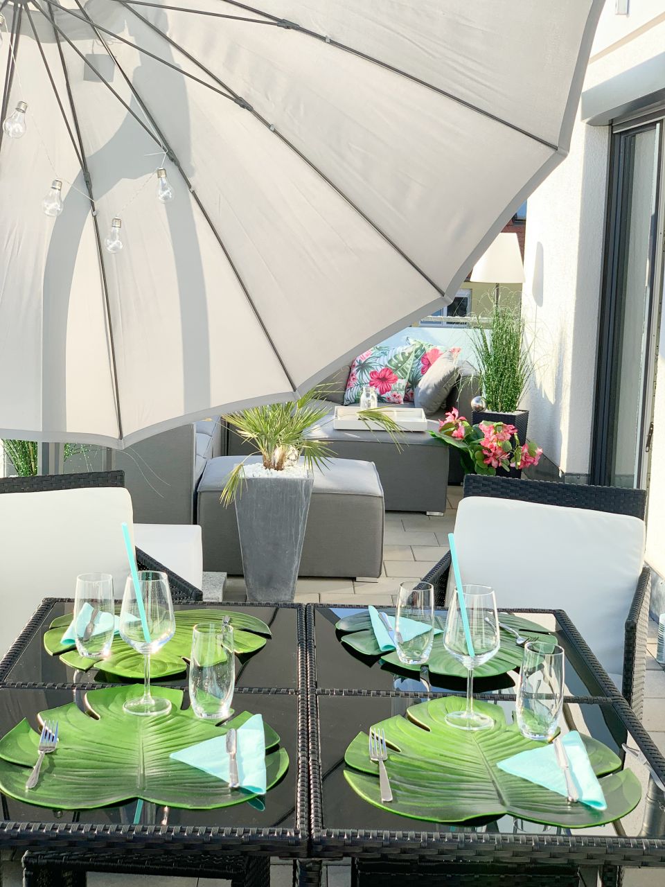 Exklusiv möblierte 4-Zimmer-Wohnung | 3 Dachterrassen | Aufzug | TG-Stellplatz | 1000 Mbit Internet