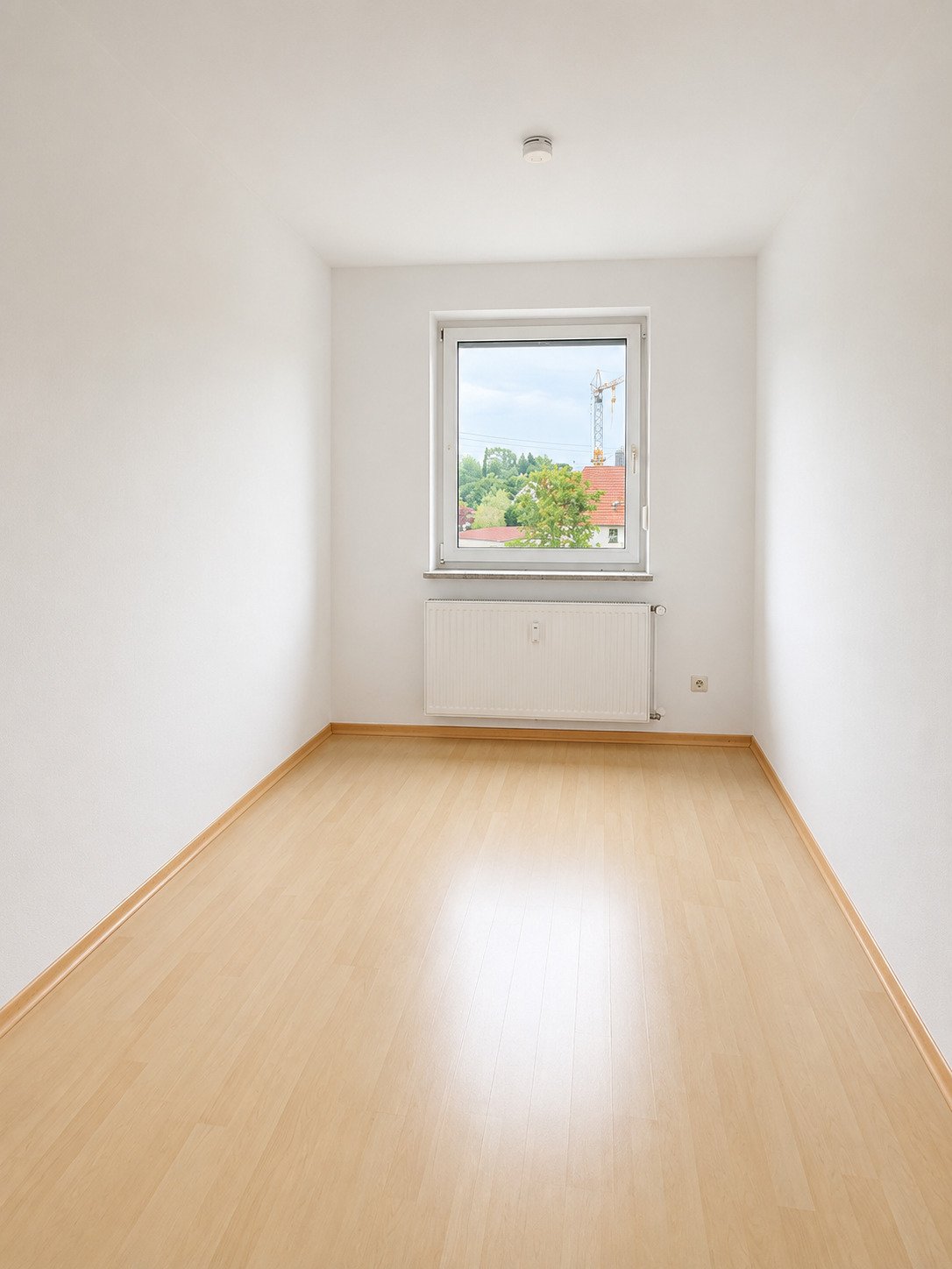 Charmante 3 ZKB - Wohnung mit viel Tageslicht und guter Raumaufteilung. Anfrage bitte per E-Mail!
