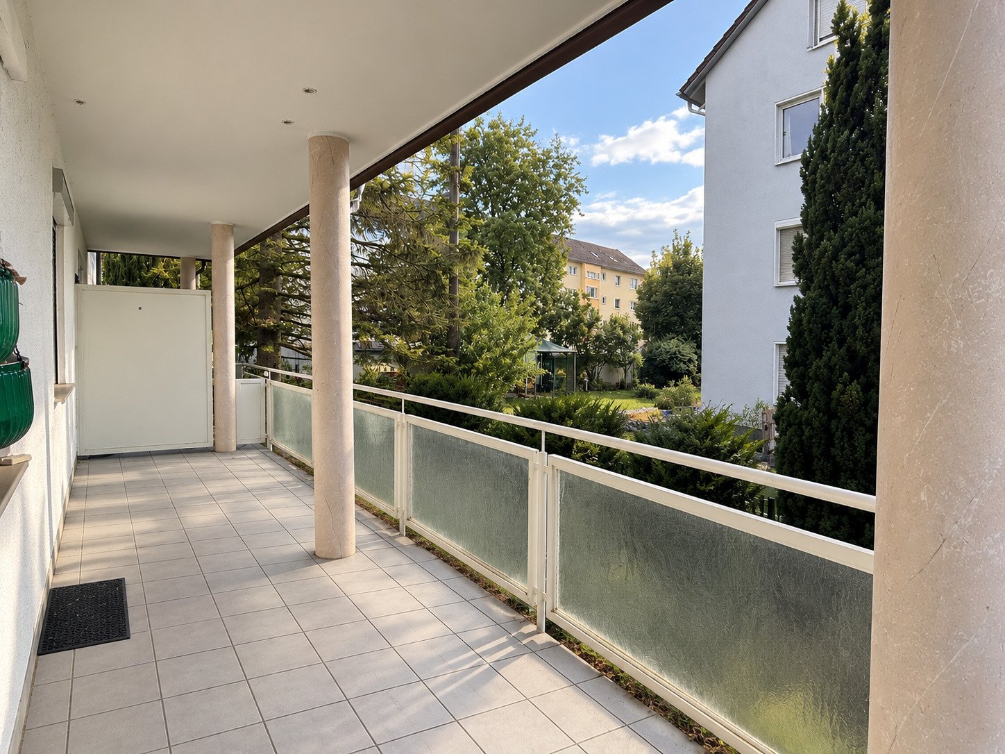 Frisch renoviert – Attraktive 3-Zimmer-Wohnung mit Balkon - Anfragen bitte per E-Mail! 