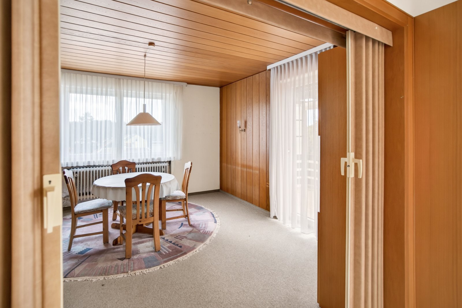 Einfamilienhaus mit viel Potenzial auf großem Gartengrundstück - 5 Zimmer + Garage am Haus
