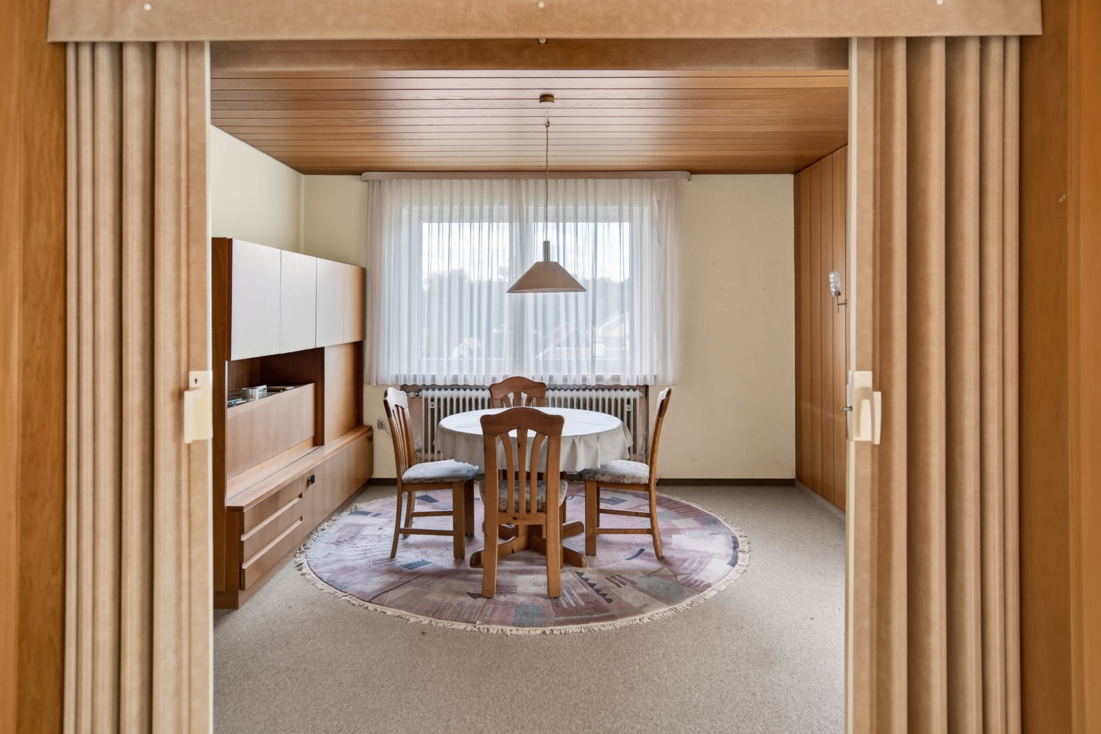 Einfamilienhaus mit viel Potenzial auf großem Gartengrundstück - 5 Zimmer + Garage am Haus