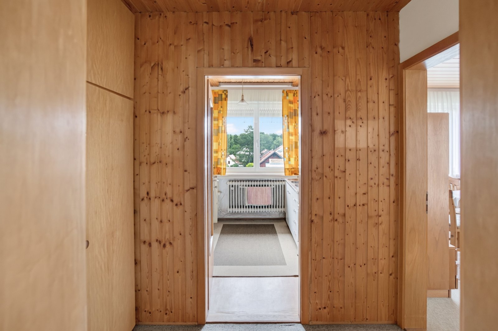 Einfamilienhaus mit viel Potenzial auf großem Gartengrundstück - 5 Zimmer + Garage am Haus