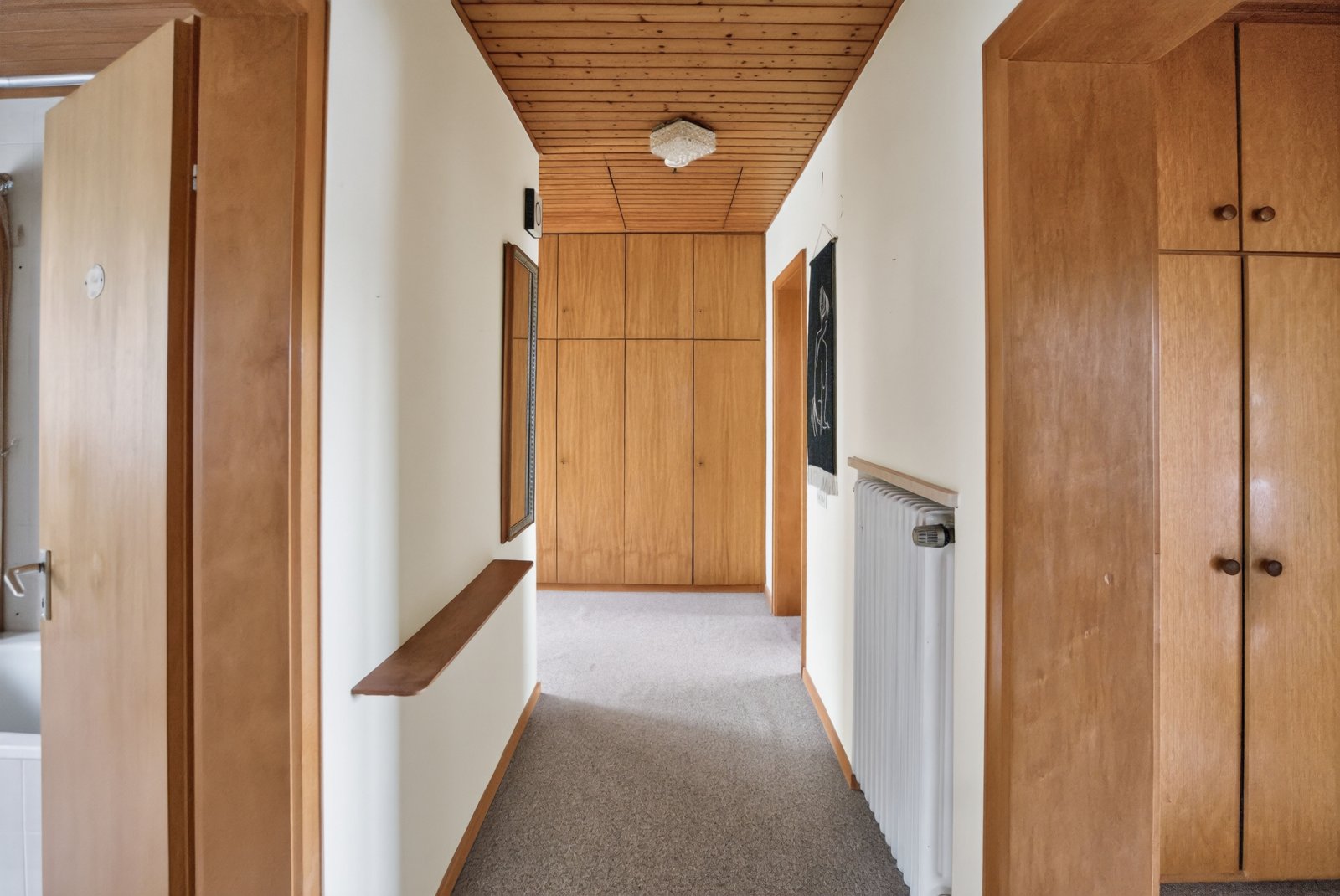 Einfamilienhaus mit viel Potenzial auf großem Gartengrundstück - 5 Zimmer + Garage am Haus