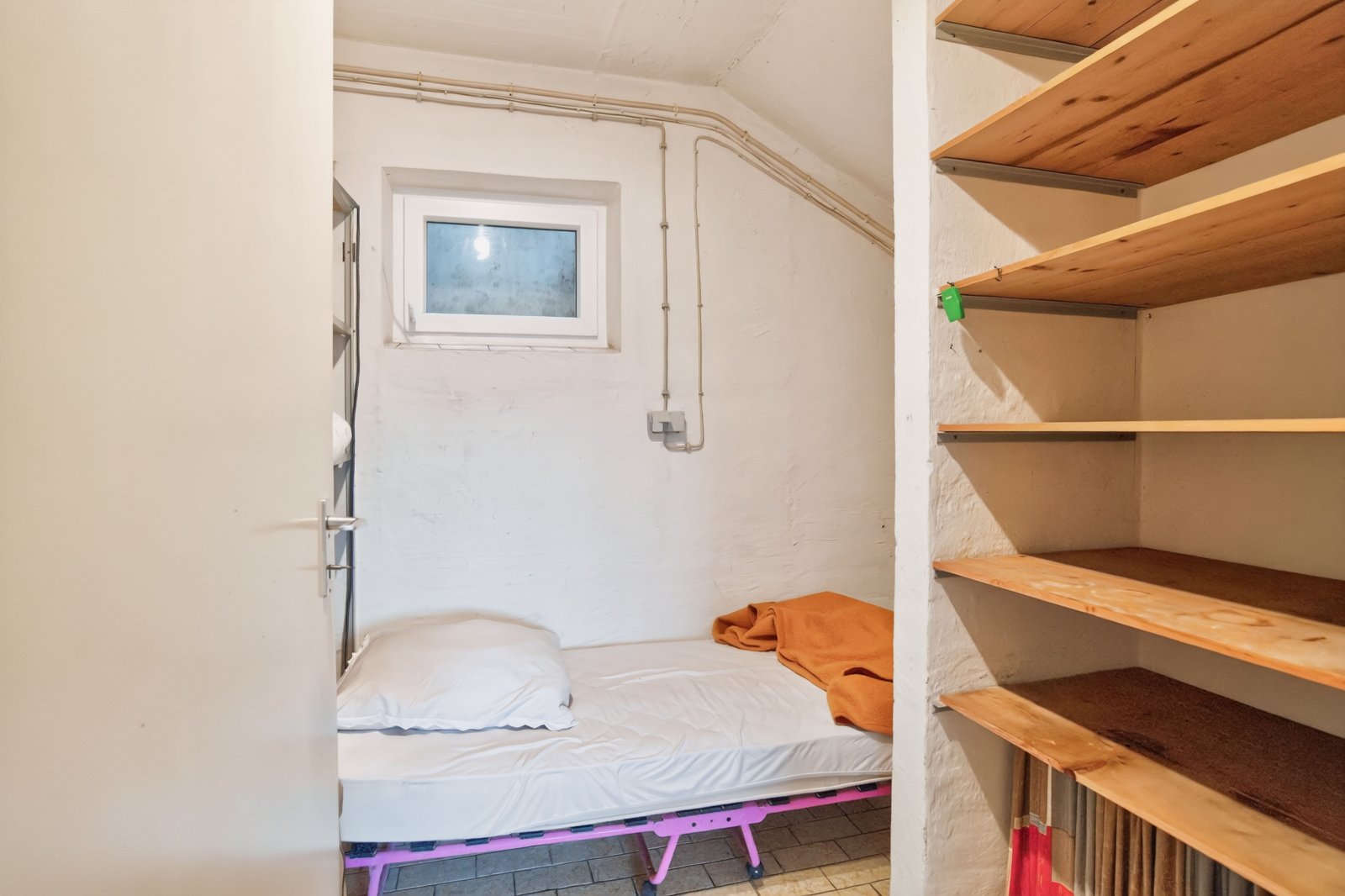Einfamilienhaus mit viel Potenzial auf großem Gartengrundstück - 5 Zimmer + Garage am Haus