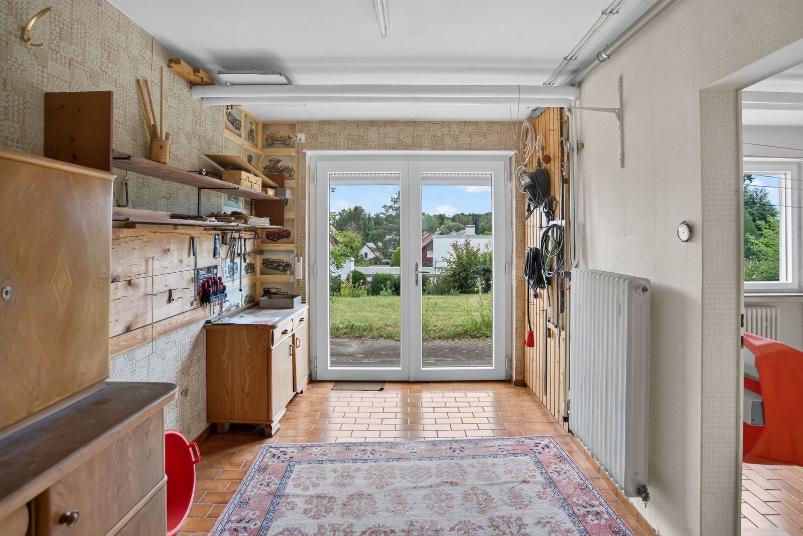 Einfamilienhaus mit viel Potenzial auf großem Gartengrundstück - 5 Zimmer + Garage am Haus