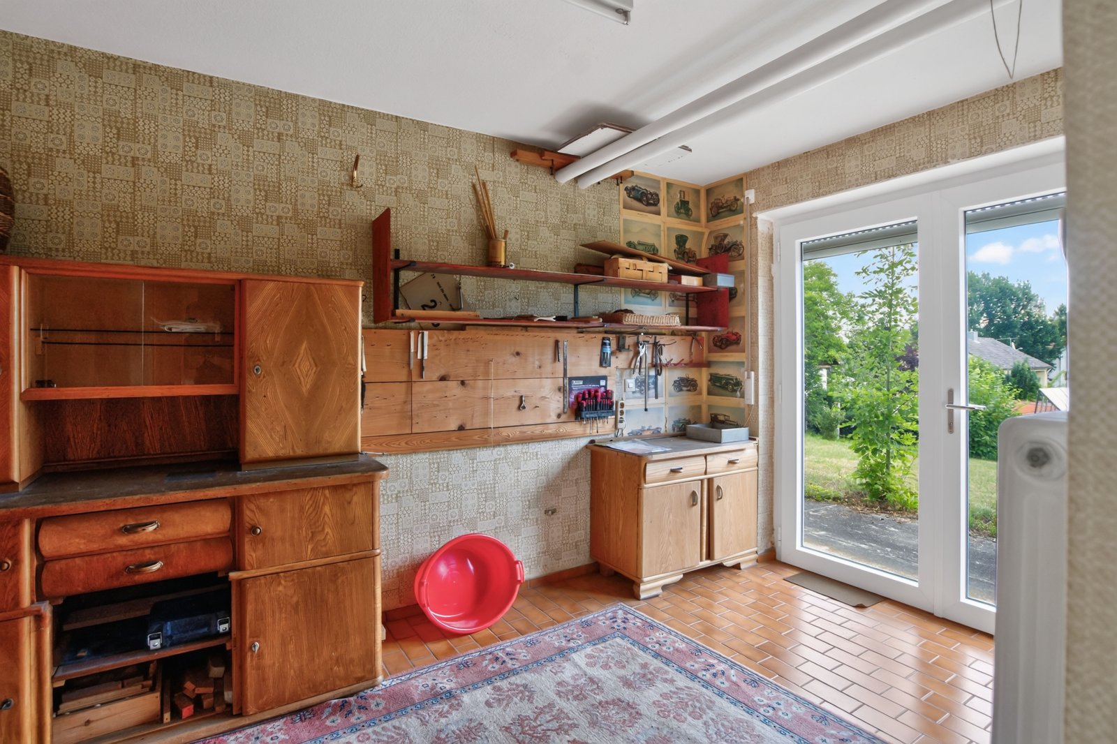 Einfamilienhaus mit viel Potenzial auf großem Gartengrundstück - 5 Zimmer + Garage am Haus