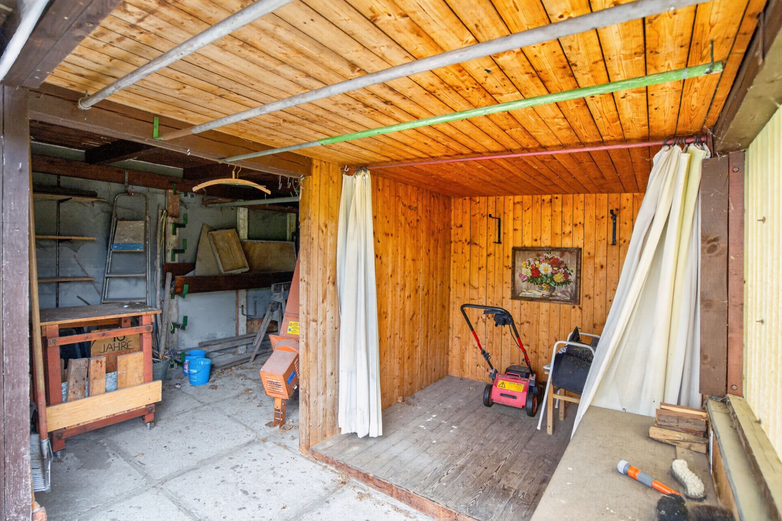 Einfamilienhaus mit viel Potenzial auf großem Gartengrundstück - 5 Zimmer + Garage am Haus