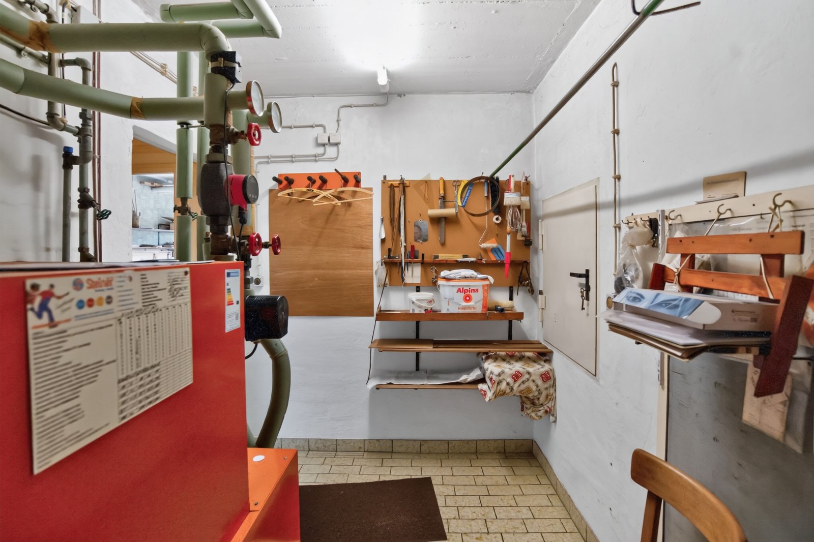 Einfamilienhaus mit viel Potenzial auf großem Gartengrundstück - 5 Zimmer + Garage am Haus