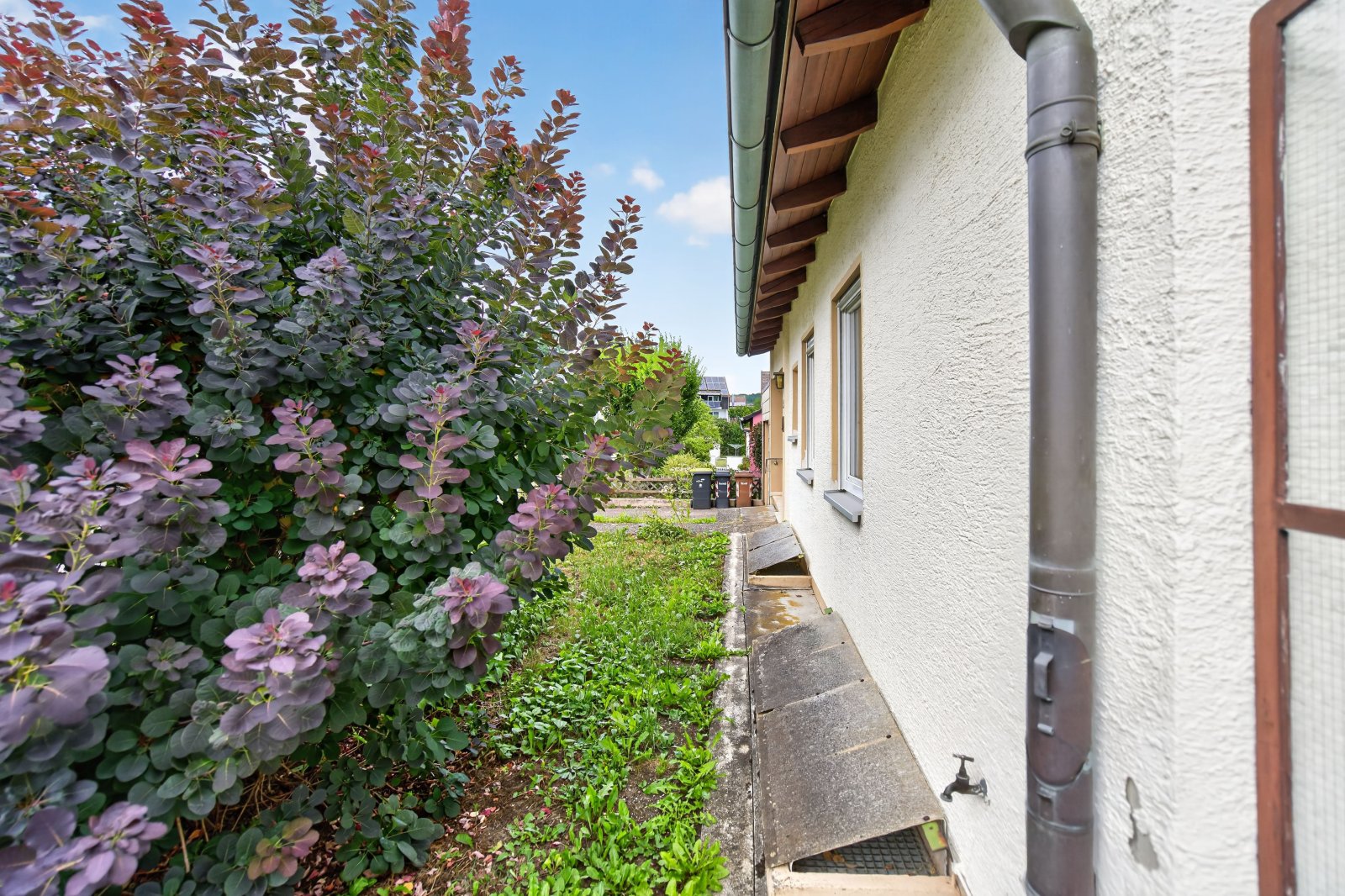 Einfamilienhaus mit viel Potenzial auf großem Gartengrundstück - 5 Zimmer + Garage am Haus